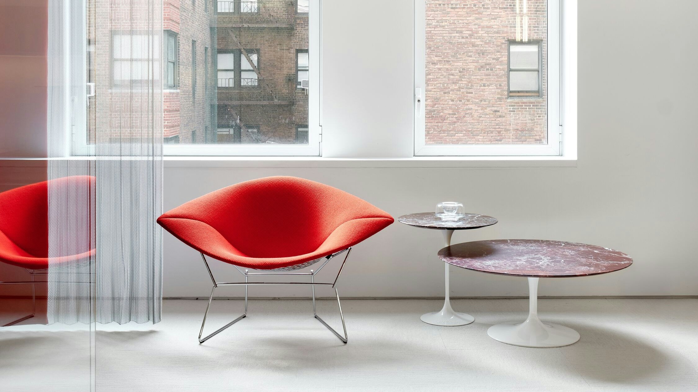 Saarinen Coffee and Side Table with Bertoia Chair