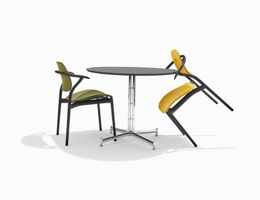 Iquo Collection Armchair Iquo Collection Round table